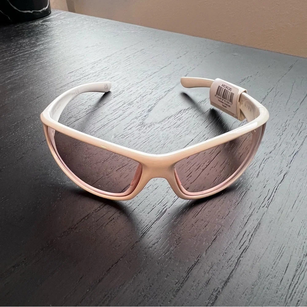 Aire Tucana - Ivory Sunglasses Unisex